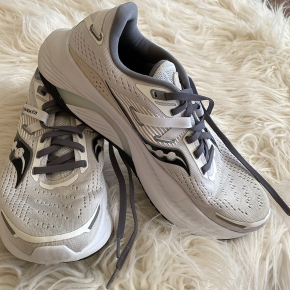 SAUCONY women running shoes - Picture 3 of 16